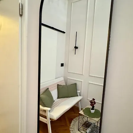 شقة Greis غييكا